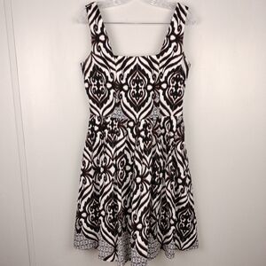 Eva Mendes Square Neckline Sleeveless Fit&Flare Dress in Brown'Black/White Sz. 8